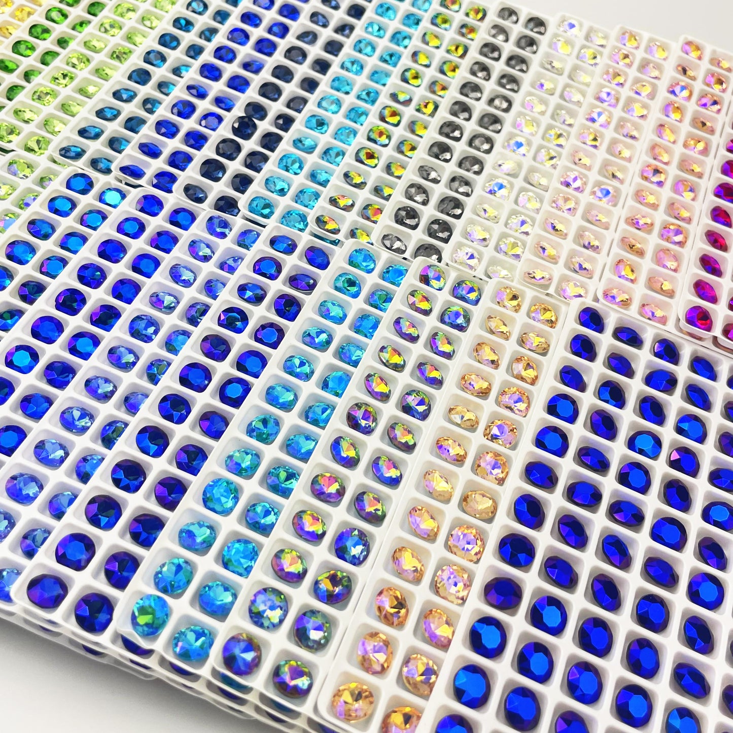Round | 8*8mm | Pointed Back Rhinestones