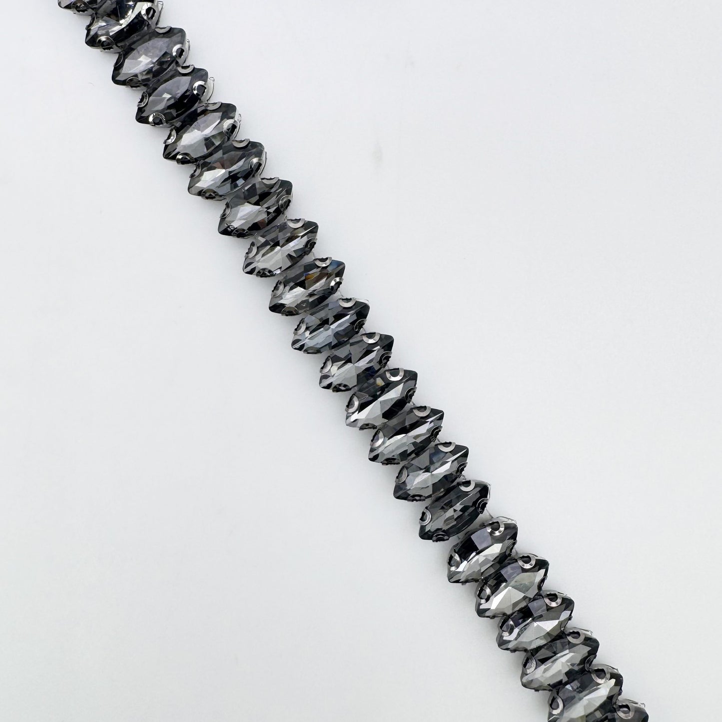 Hot Fix Rhinestone Trim | BST-21