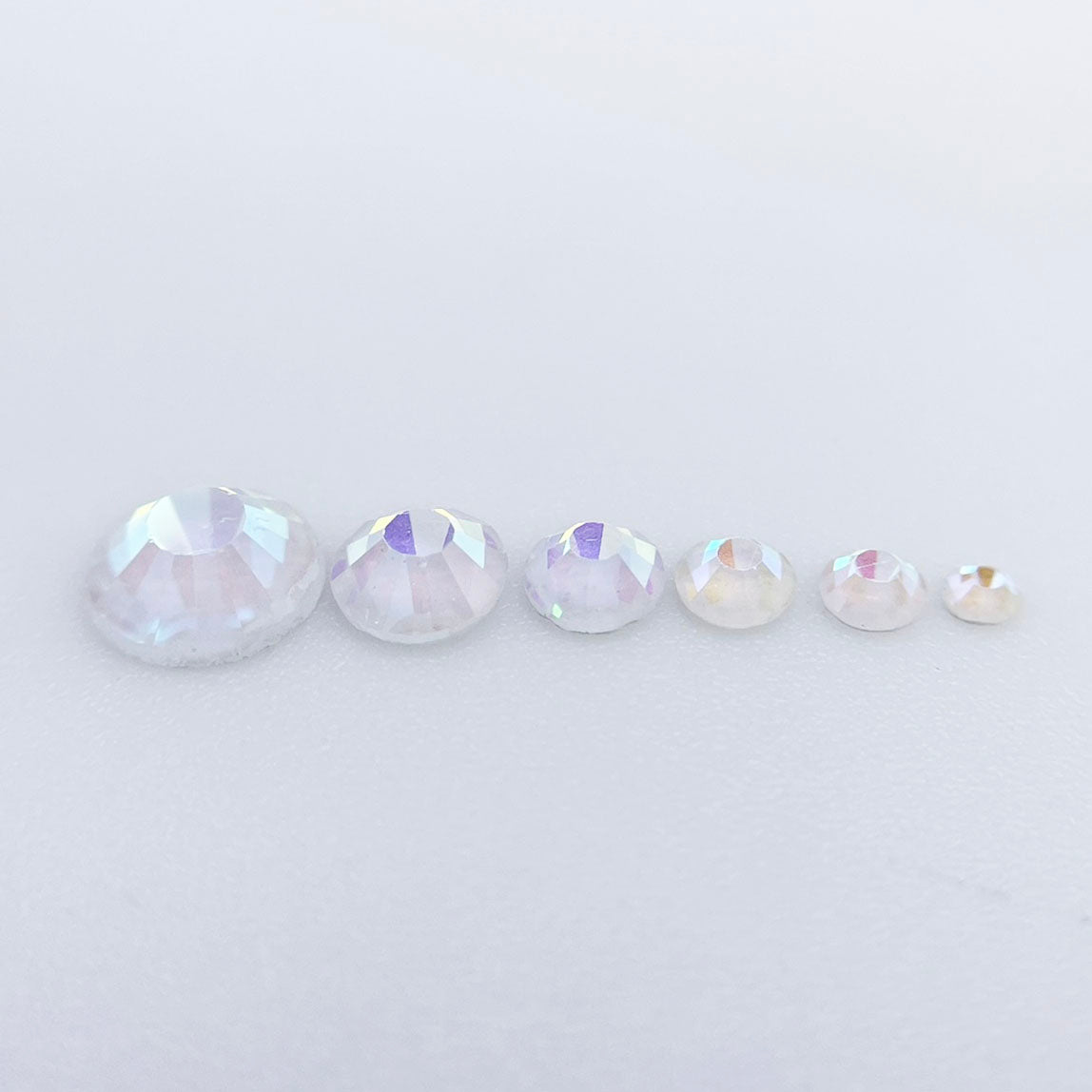 Luminous White Glass Rhinestones