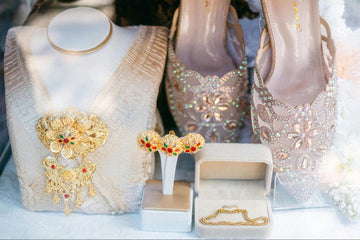 Rhinestone shoes and jewelry display set