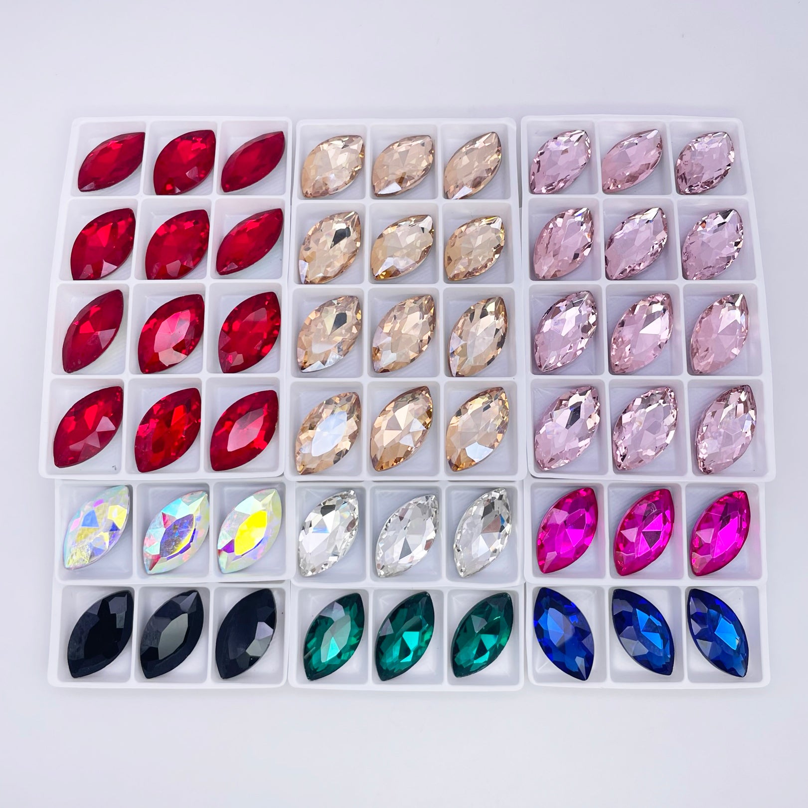 17 x 32mm Navette Pointed Back Rhinestones | Planet Rhinestone